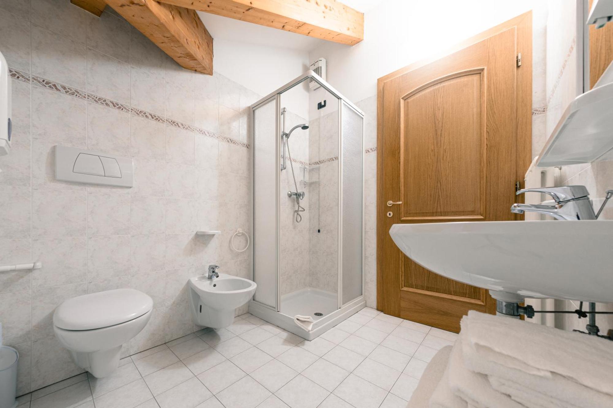 Hotel Vittoria Roncegno Luaran gambar